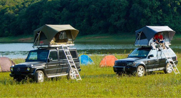 Tenda all'aperto del campeggiatore del tetto dell'automobile di avventura, tenda di alluminio della cima del tetto di 2 persone